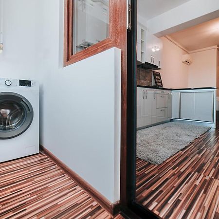 Urban Apartments And Studios - City Center Jászvásár Kültér fotó