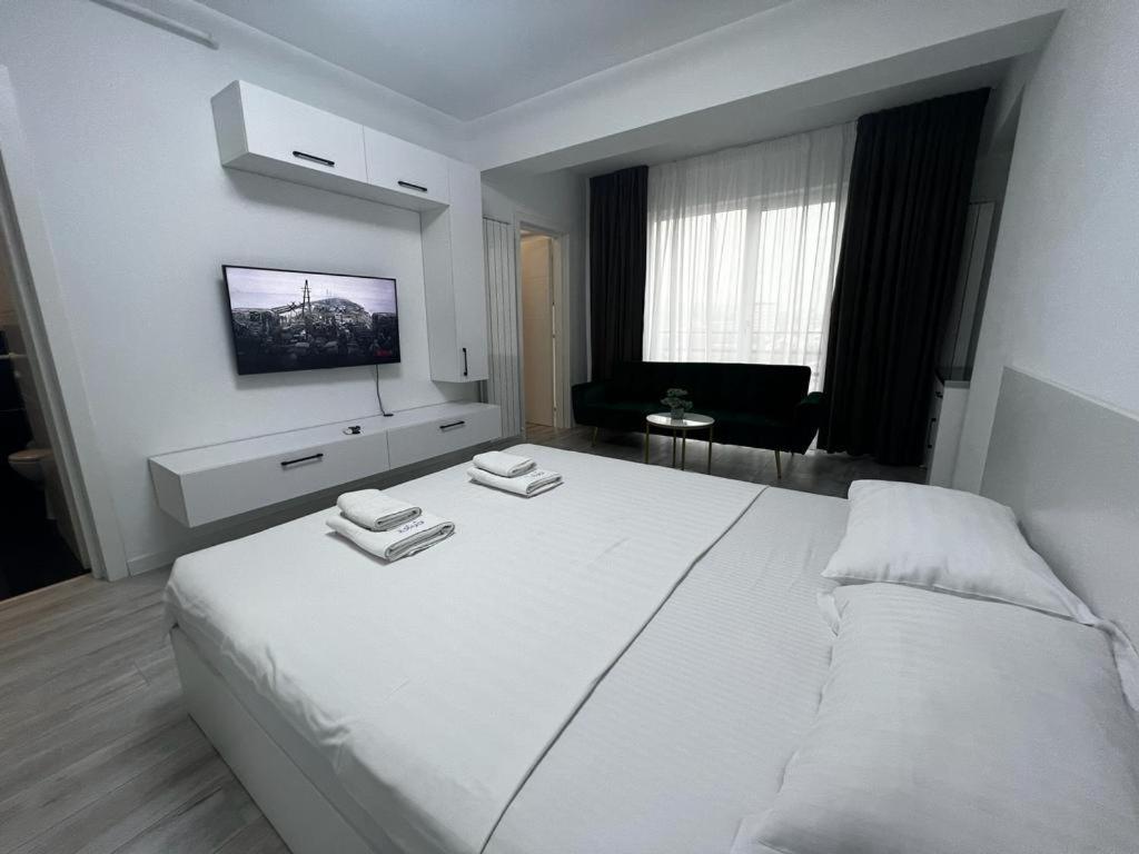 Urban Apartments And Studios - City Center Jászvásár Kültér fotó