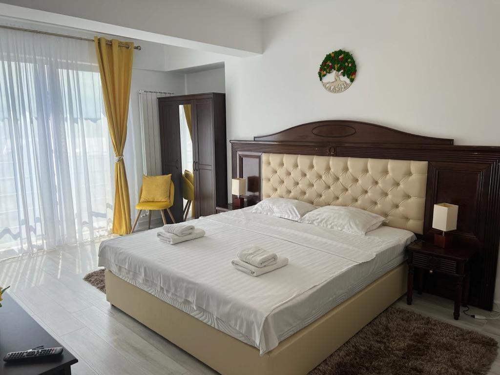 Urban Apartments And Studios - City Center Jászvásár Kültér fotó