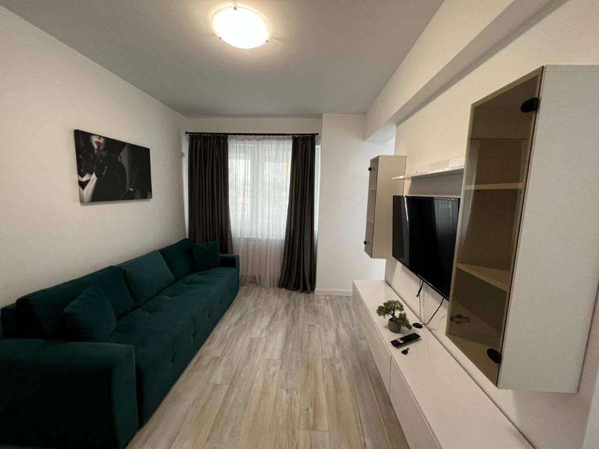 Urban Apartments And Studios - City Center Jászvásár Kültér fotó