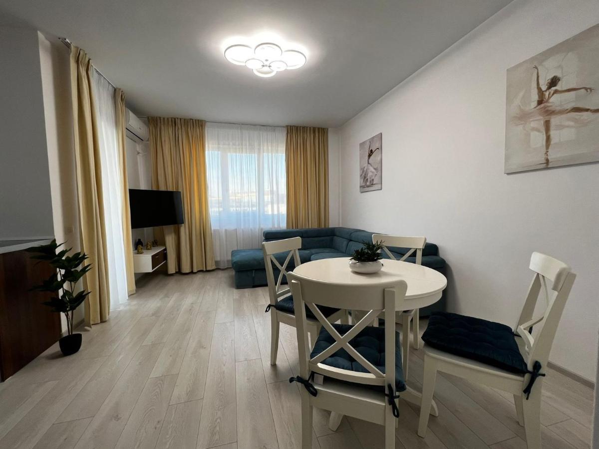 Urban Apartments And Studios - City Center Jászvásár Kültér fotó