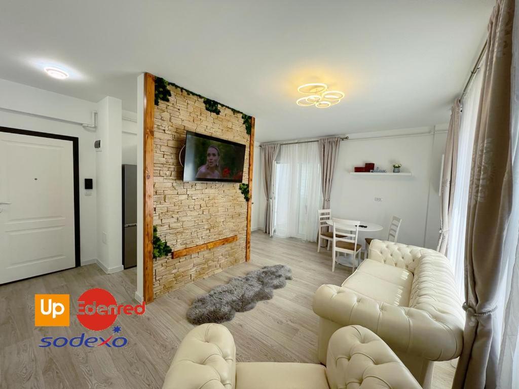 Urban Apartments And Studios - City Center Jászvásár Kültér fotó